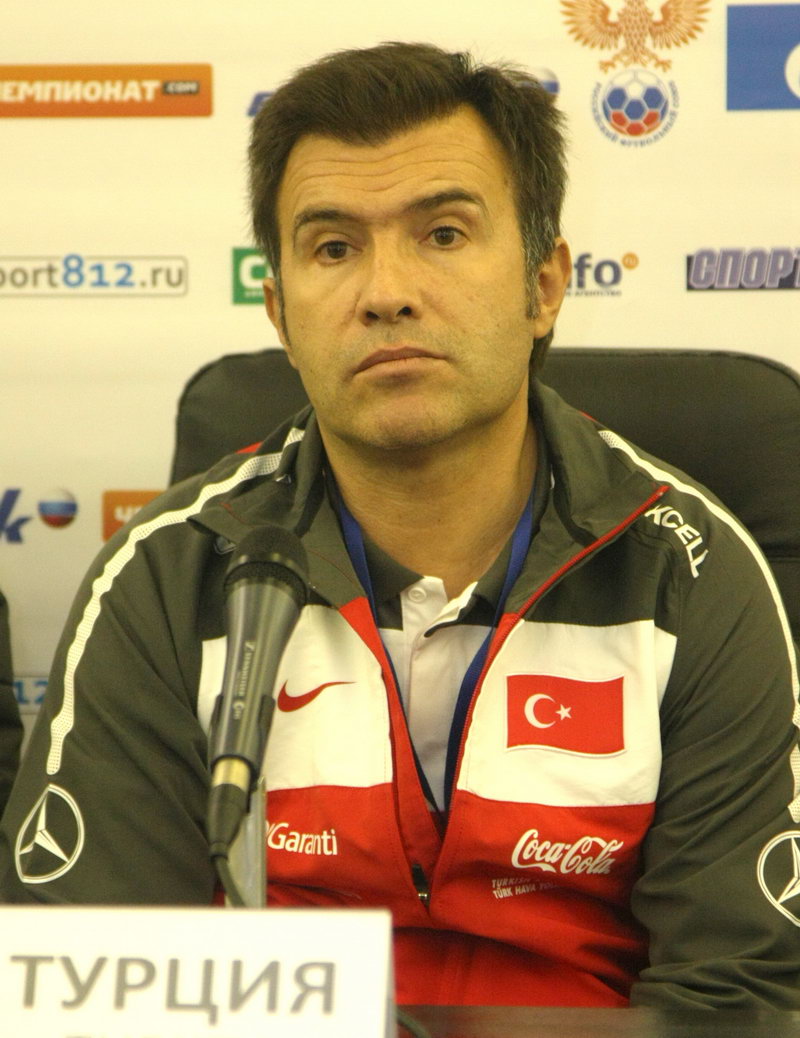 TUR coach